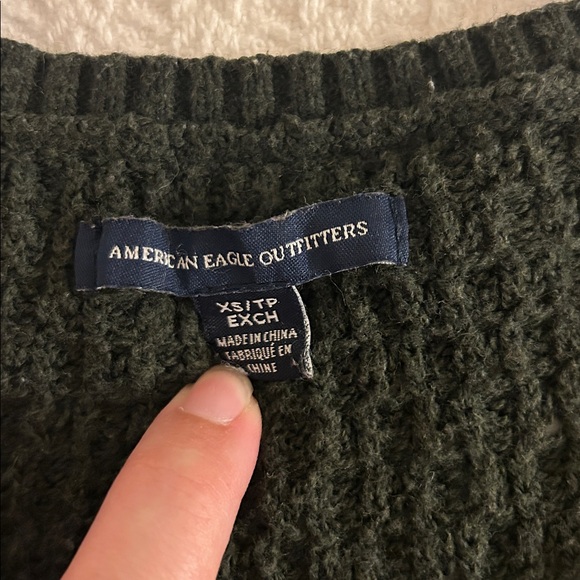 American Eagle Outfitters Forest Green Knit V-Neck Sweater - Size XS - Picture 4 of 8